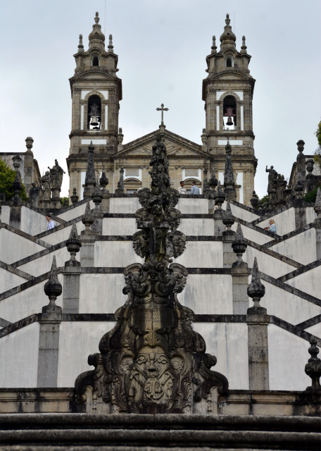 2024-06-14_100_Presence of Several Fountains along the Stairways w the Idea of Purification of the Faithful0001.JPG