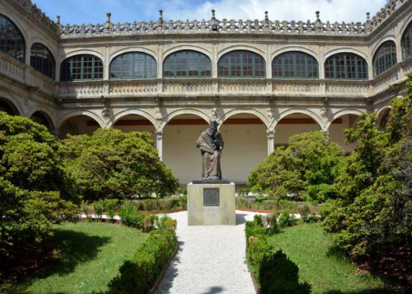 2024-06-15_34_Palace of Fonseca_Courtyard Surrounded by an Epigraphic Legend0001.JPG