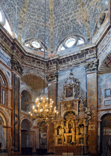 2024-06-15_97_Ornate Chapel Containing a Huge Double Organ & the Scallop Shells w Their Cross.JPG