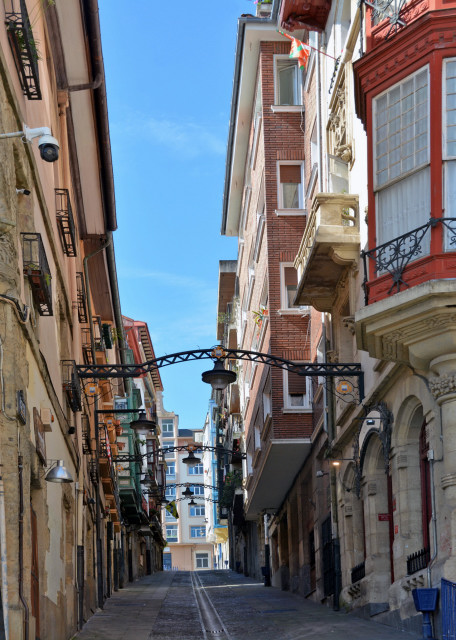 2024-06-16_34_Narrow Street in the Old Town0001.JPG