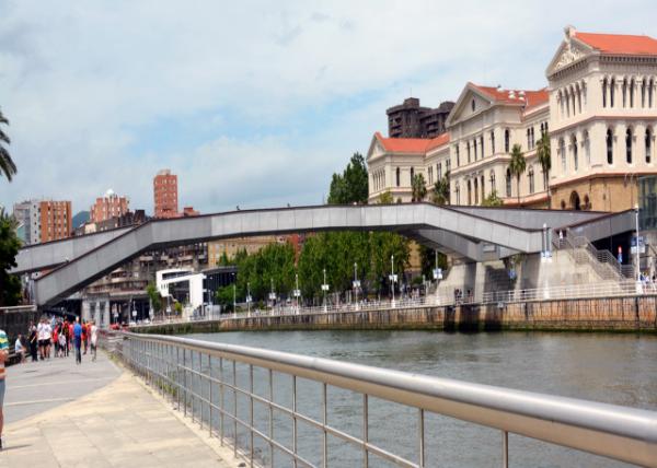 2024-06-16_32_Padre Arrupe Bridge_ an U-Shaped Girder Bridge_ Pedestrian Bridge & Stainless Steel Bridge Completed in 20030001.JPG