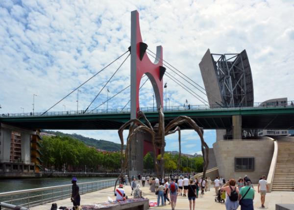 2024-06-16_33_Red Arches on La Salve Bridge0001.JPG