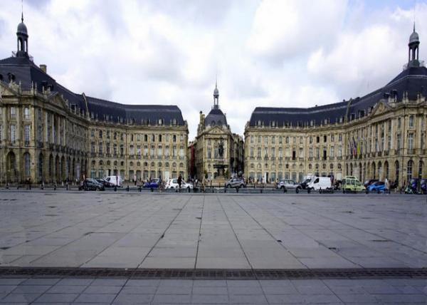 2024-06-17_03_Place de la Bourse or Stock Exchange Sq Built from 1730 to 1775 along the Garonne as an Outstanding Urban & Architectural Ensemble of.JPG