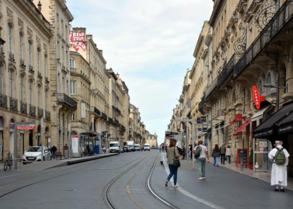 2024-06-17_16_Rue de la Republique Lined w Some Quite Exquisite & Exclusive Stores0001.JPG