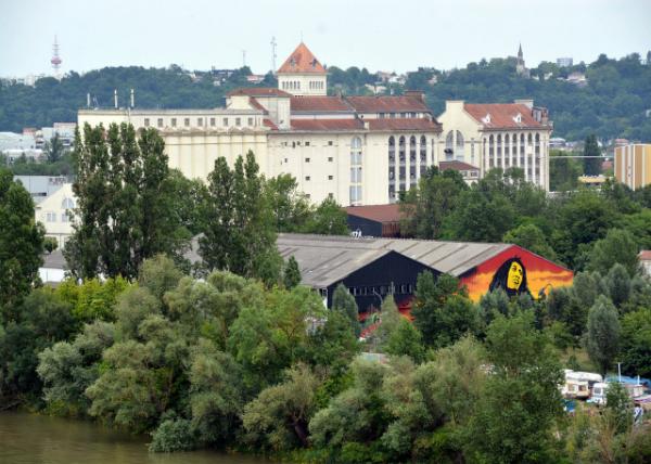 2024-06-17_30_Silo of the Grands Moulins de Paris & Restaurant on Stilts along the Garonne River0001.JPG