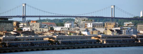 2024-06-17_40_Pont d'Aquitaine a Large Suspension Bridge over the Garonne0001.JPG