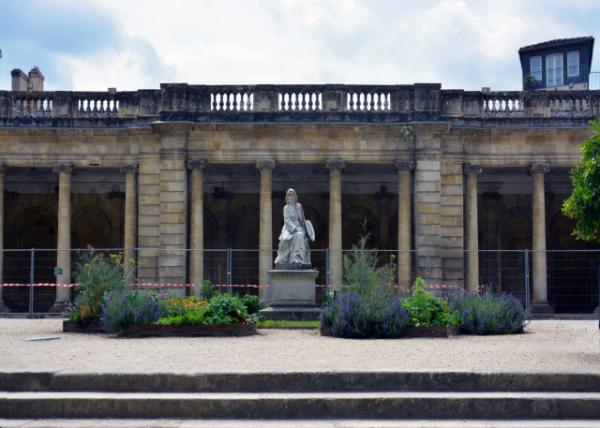 2024-06-18_122_Statue of Rosa Bonheur as a Painter of Animals0001.JPG