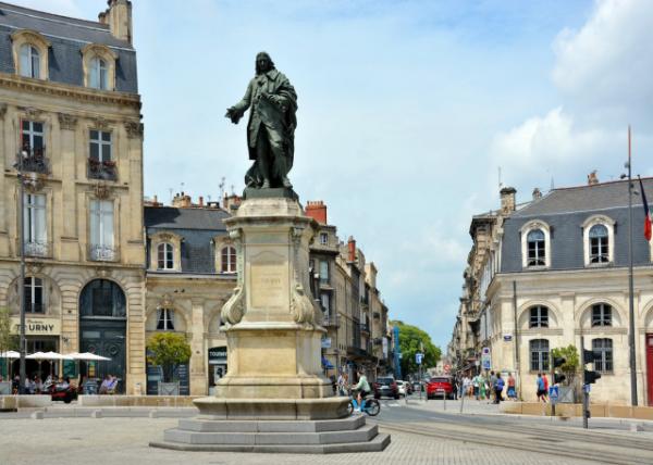 2024-06-18_117_Statue du Marquis de Tourny0001.JPG