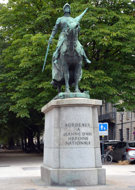 2024-06-18_125_Statue of a Joan of Arc Natl Heroine0001.JPG