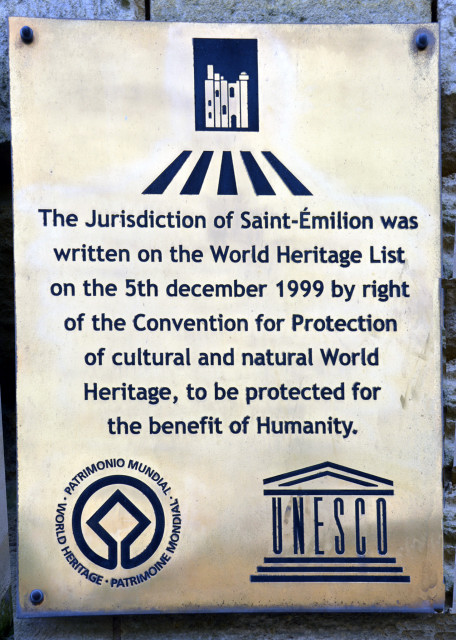 2024-06-18_60_UNESCO World Heritage Site in 1999_Plaque0001.JPG