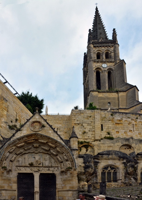 2024-06-18_69_Monolithic church of Saint-Émilion & Its Bell Tower_ an 11th-Century Church Carved Entirely out of a Limestone Cliff0001.JPG