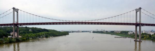 2024-06-18_12_Pont d Aquitaine_ a Steel Suspension Bridge Completed in 19670001.JPG