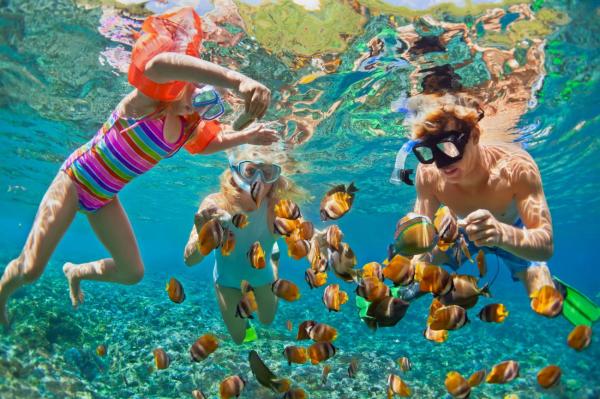 snorkeling-with-kids-phu-quoc-cre-sunplay-com-min_1700x1133.jpg