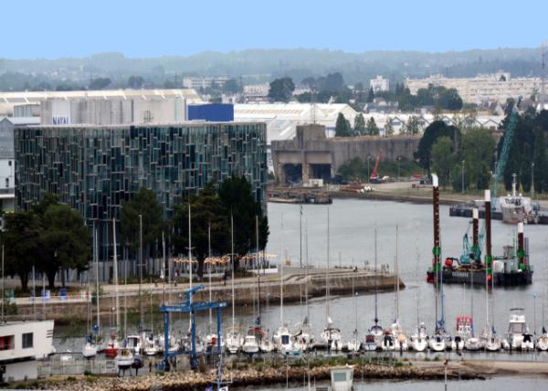 2024-06-19_80_House of Lorient Agglomration over the Scorff River0001.JPG