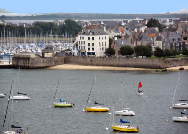 2024-06-19_111_Village of Port-Louis_Breche Beach0001.JPG