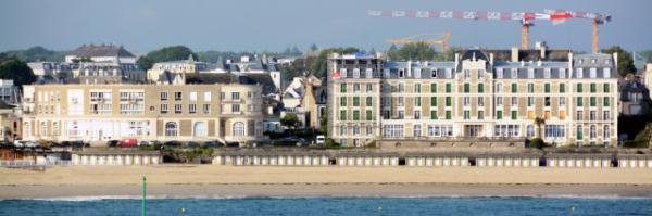 2024-06-20_11_Villas Seen from the Malouine Beach-10001.JPG