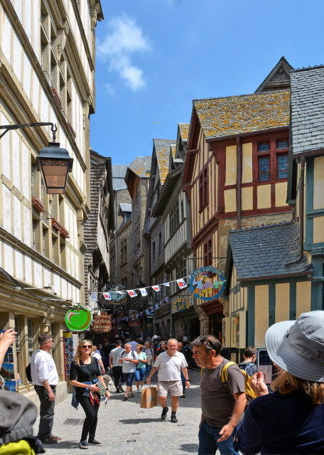 2024-06-20_07_Grande-Rue_ the Main Thoroughfare_ Winding Its Way towards the Abbey_ Flanked by Charming Medieval Houses0001.JPG