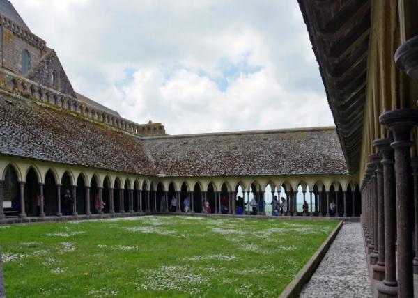 2024-06-20_40_View of the Cloister w Verdant Gardens Added to the Enchantment of Abbey's Architectural Masterpiece0001.JPG