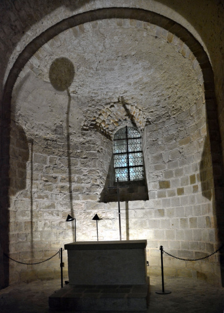 2024-06-20_48_St Martin Chapel_ a Very Austere Style Crypt0001.JPG