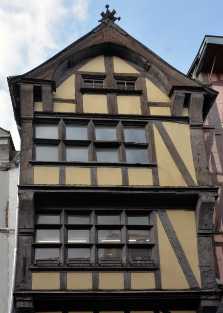 2024-06-21_76_23 Rue du Gros-Horloge_ the Traditional Wood Beamed Normandy Town Houses0001.JPG