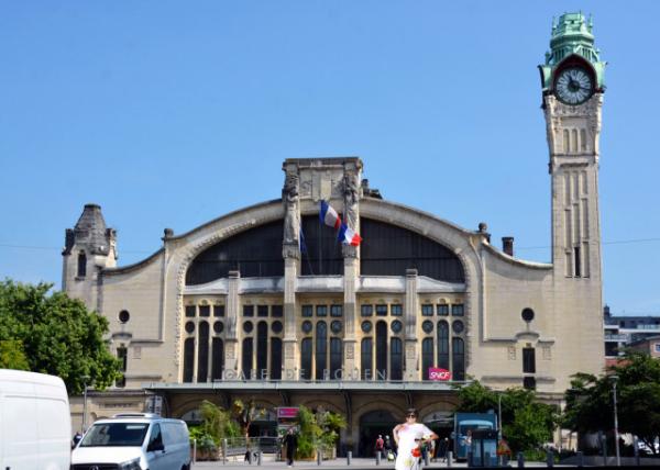 2024-06-21_108_Rouen-Rive-Droite_ a Large Railway Station Opened in 1847-10001.JPG