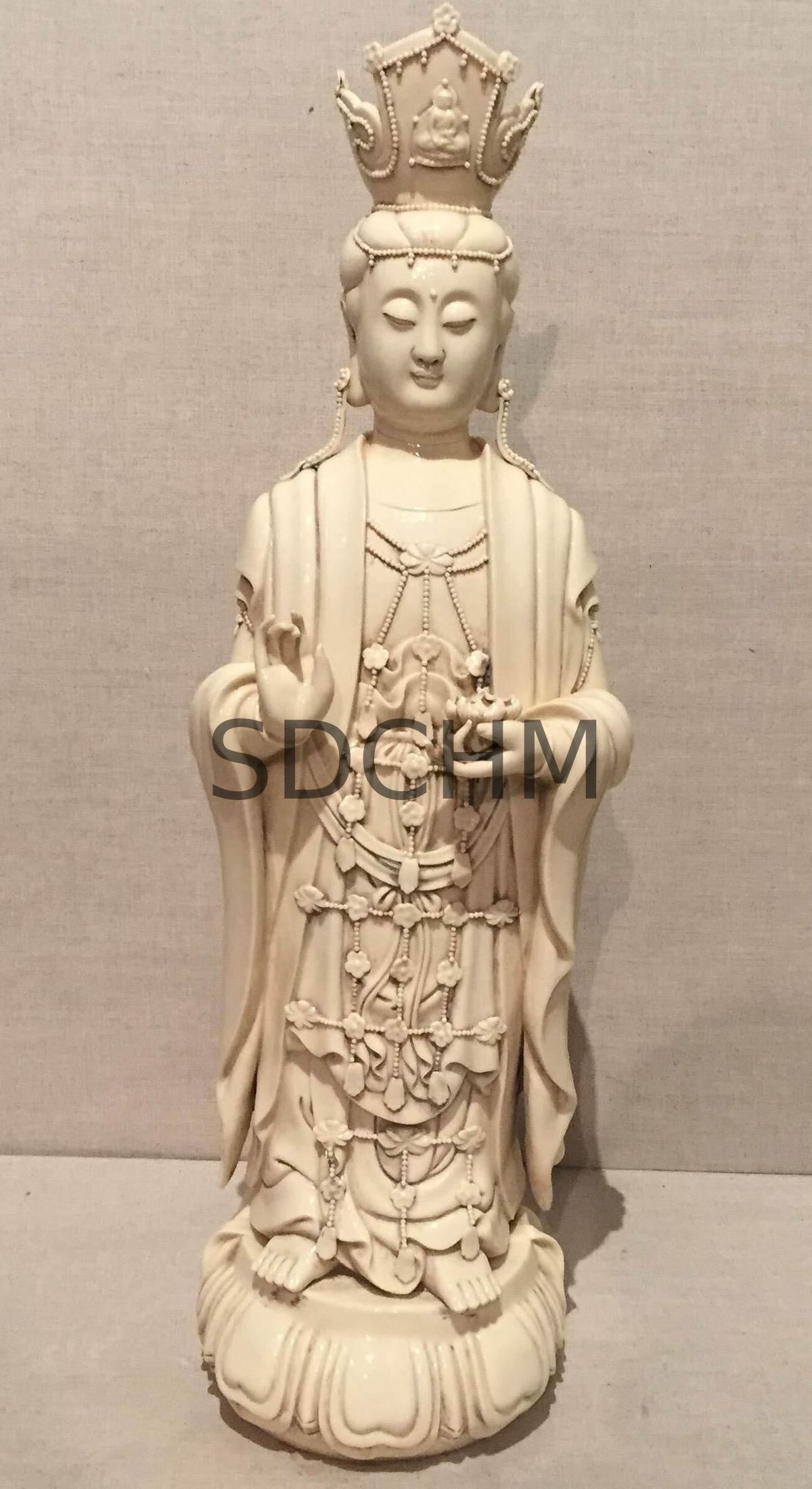 Large Dehua Guanyin media 1