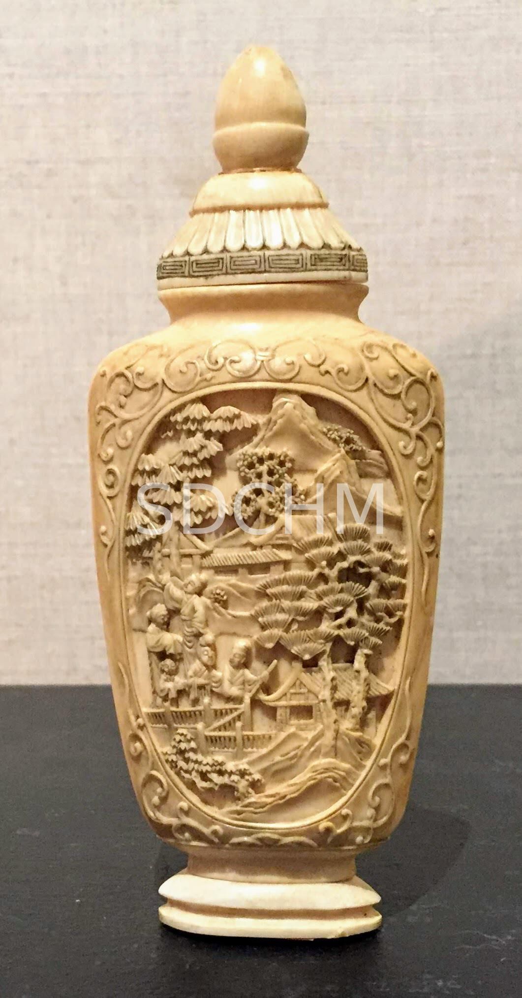 Ivory Snuff Bottle media 1