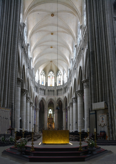 2024-06-21_20_Choir w the Altar in the Foreground0001.JPG