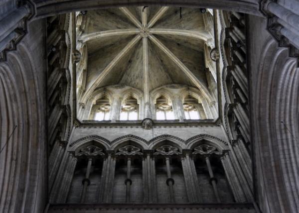 2024-06-21_23_Interior of the Lantern Tower over the Transept0001.JPG