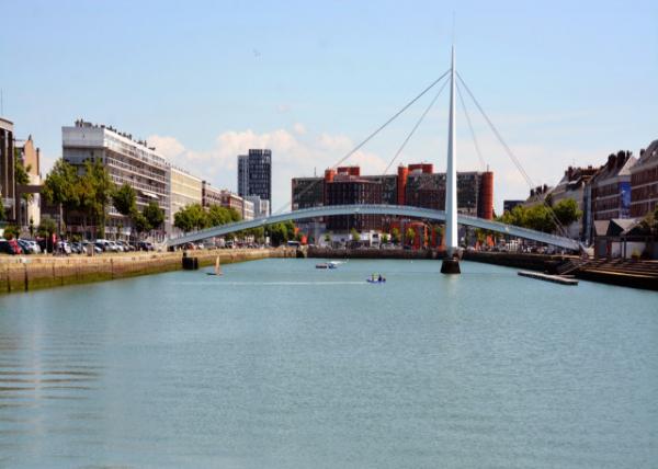 2024-06-21_13_Francis the Knight Footbridge, a Cable-Stayed Bridge w Fan System, Pedestrian Bridge, Steel Bridge, Steel Pylon & 2-Span Asymmetric.JPG