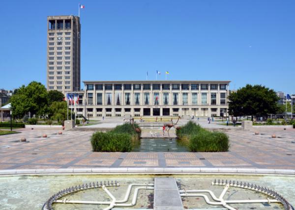 2024-06-21_17_City Hall w American-Like Skyscrapers0001.JPG