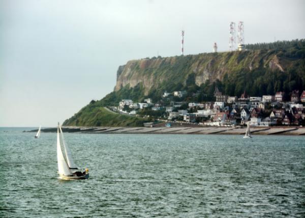 2024-06-21_56_Cape of La Hve Invaded by Myriads of Sails of All Colors @ the Bay & Providing a Very Pleasant Spectacle0001.JPG