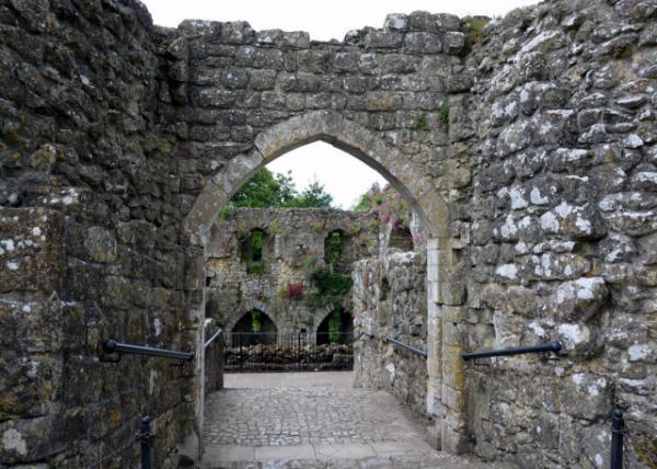 2024-06-22_15_Medieval Entrance to the Castle Country House Guard Arch0001.JPG