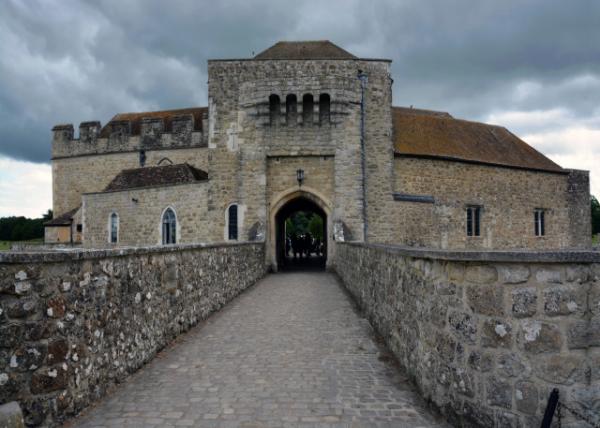 2024-06-22_17_Gate Tower Built in the 13th-Century0001.JPG