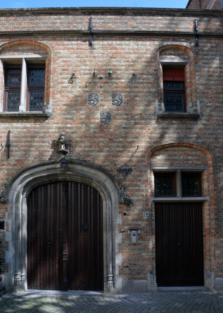 2024-06-23_37_Facade of Old Historic Bldg in the Medieval City0001.JPG