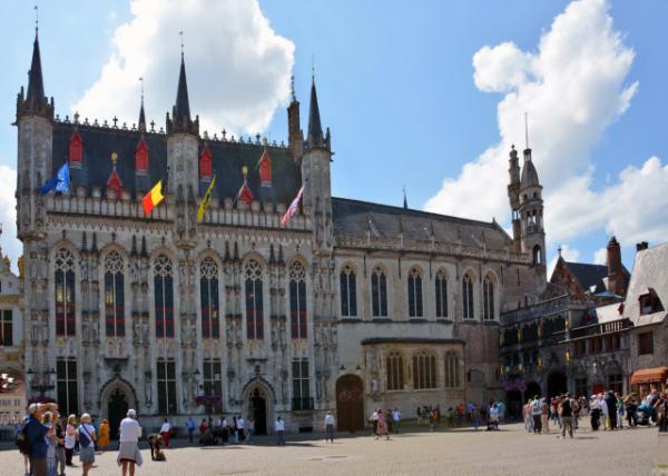 2024-06-23_96_Basilica of the Holy Blood in Romanesque & City Hall Built in a Late-Gothic Monumental Style between 1376 & 1421 Seen from the Burg Square0001.JPG