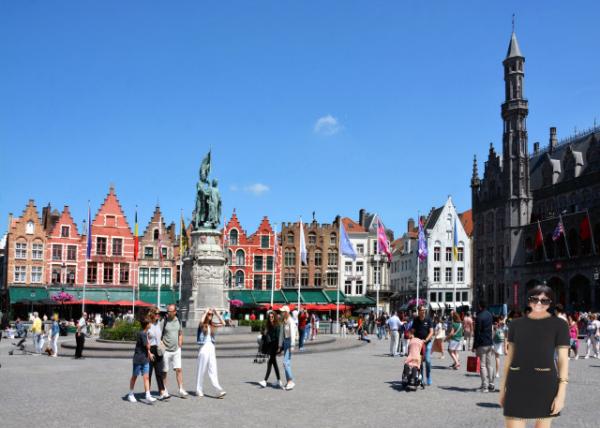 2024-06-23_113_Markt Overrun by Tourists in Summer-10001.JPG