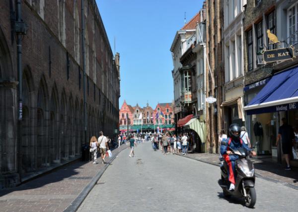 2024-06-23_117_Wollestraat_ One of the Main Arterial Roads0001.JPG