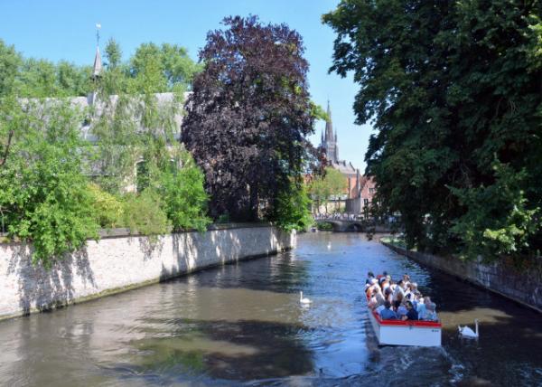 2024-06-23_22_Groenerei Canal_ Part of the Natural Course of the River Reie & an Element of Bruges' Defence System from 1127 onwards0001.JPG