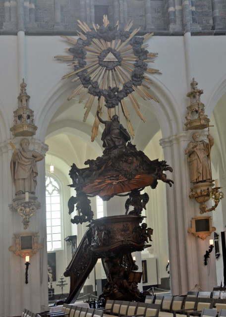 2024-06-23_143_A Carved Wooden Pulpit0001.JPG