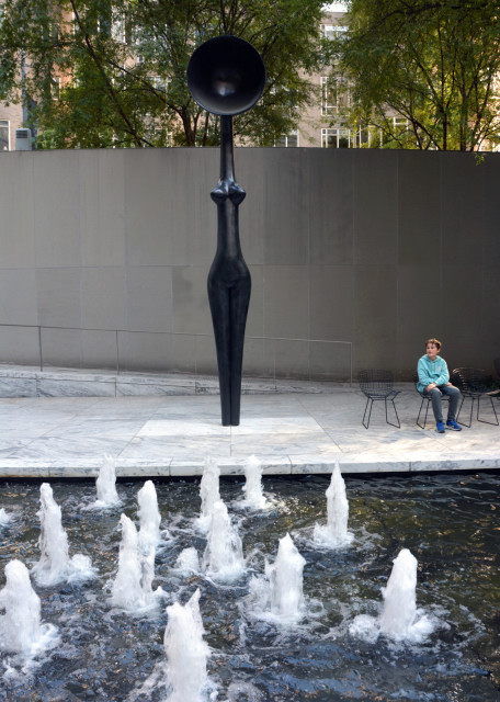 2024-10-19_24_Louise Bourgeois Quarantania III 1950 Bronze0001.JPG