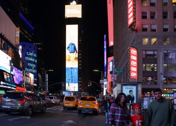 2024-10-19_411_Times Square Set against the Iconic Signage & Broadway Billboards0001.JPG