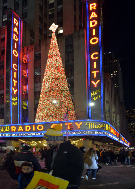 2024-12-14_97_Radio City Music Hall in Art Deco (1932)0001.JPG