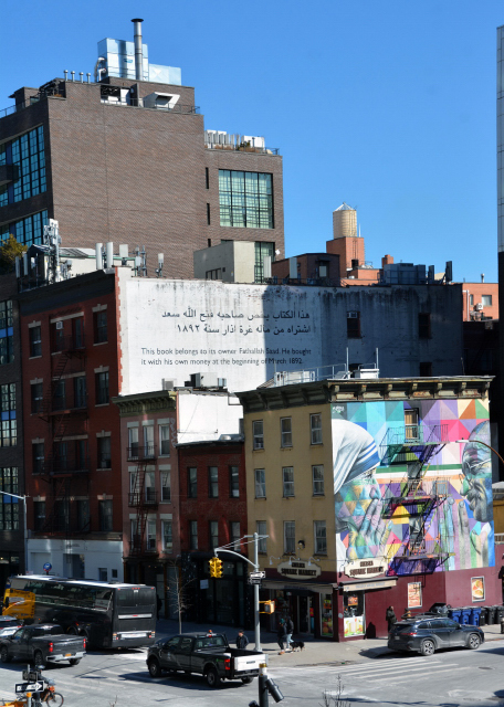 2025-02-22_14_View over Chelsea from the High Line w Local Bodega & the Spire of the Empire State Bldg Peering out from the Distance0001.JPG