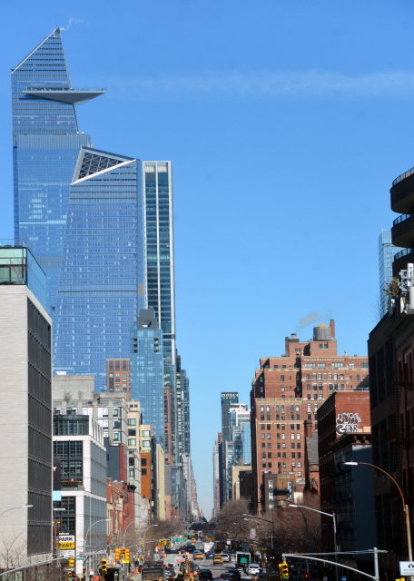 2025-02-22_12_View from the Highline Trail over Hudson Yards to The Edge Bldg0001.JPG