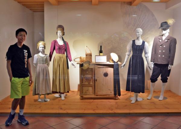 2017-07-08_Wine Art-10001.JPG