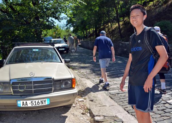 2018-07-14_Albanian Good Luck Mercedes w Horseshoe-10001.JPG