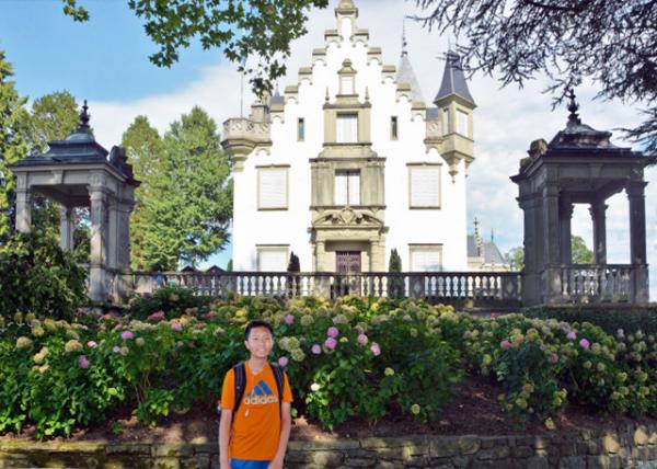 2017-08-23_Schloss Meggenhorn_Garden Turrets ԰0001.JPG