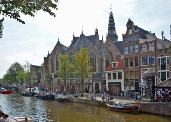 2017-08-14_Church_Oude Kerk over Oudezijds Achterburgwal ߶˺Ͻ-30001.JPG