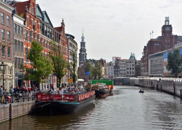 2017-08-14_Singel_Stalls of the Bloemenmarkt (Flower Market) Floating in the Singel ߮˺ӻΧĻ̯0001.JPG